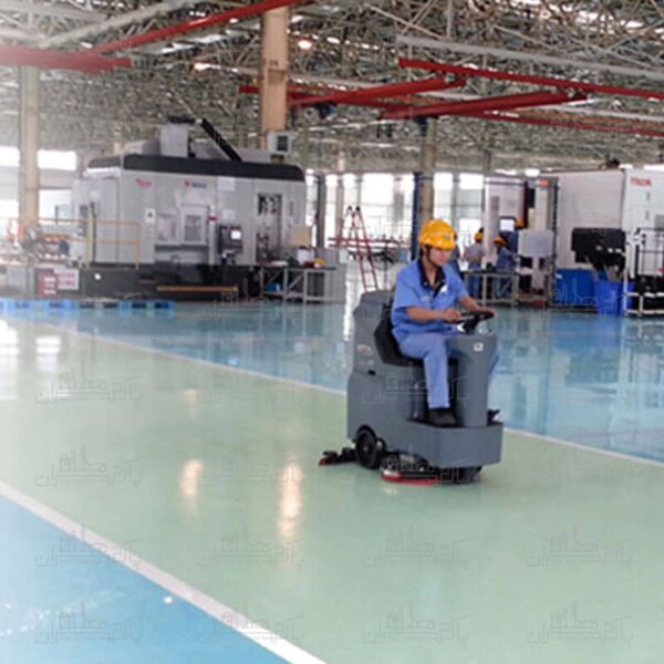 اسکرابر سرنشین دار شارژی