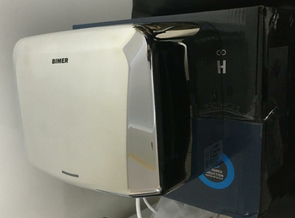 دست خشک کن 1250 وات بیمر اتوماتیک استیل